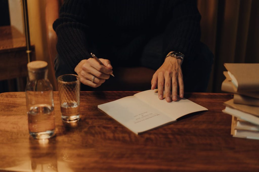 Autor im Schreibzimmer